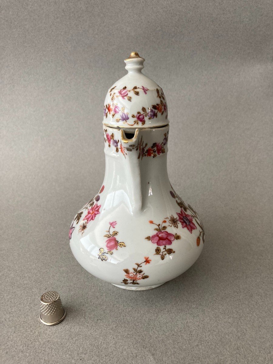 Chine:  Verseuse couverte en porcelaine 18ème-photo-3