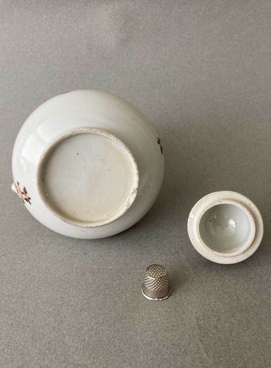 Chine:  Verseuse couverte en porcelaine 18ème-photo-3