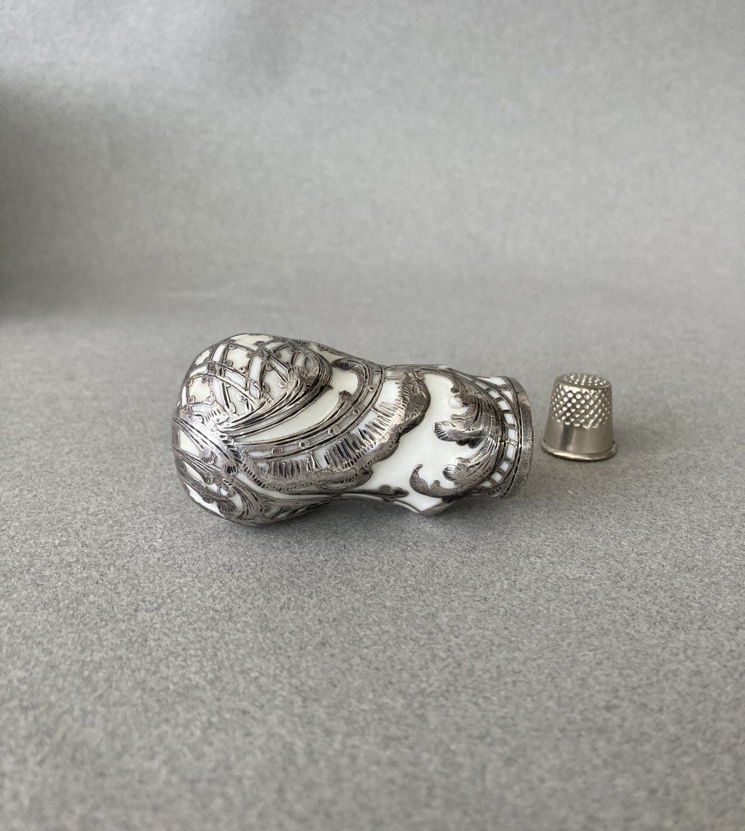 Porcelain Cane Knob, 18th Century-photo-1