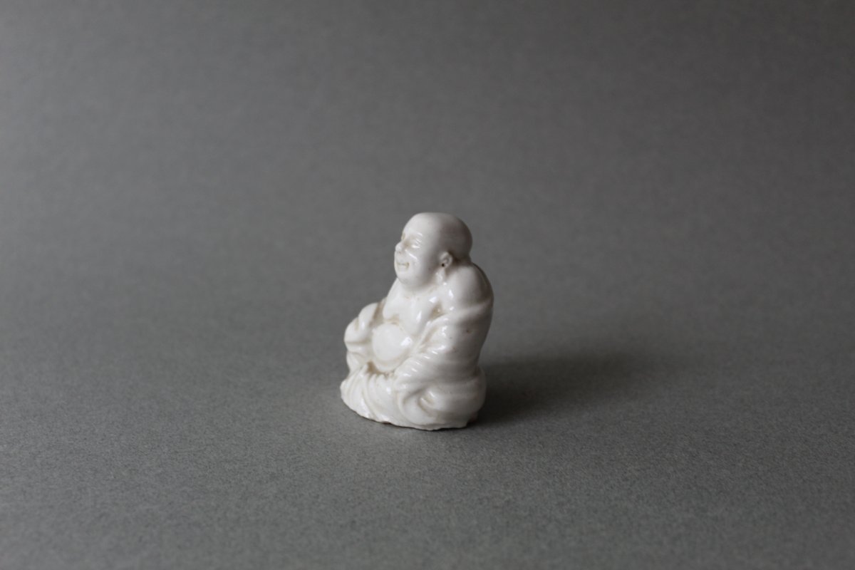 China: Small Boudha In Porcelain 19th-photo-2