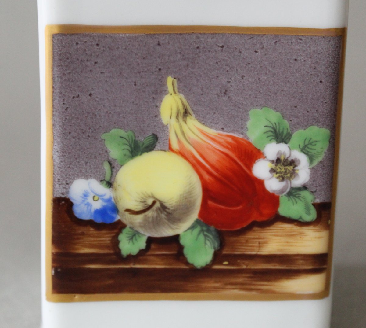 Thuringe:  Boîte à thé décorée en polychromie de fruits c 1780-photo-3