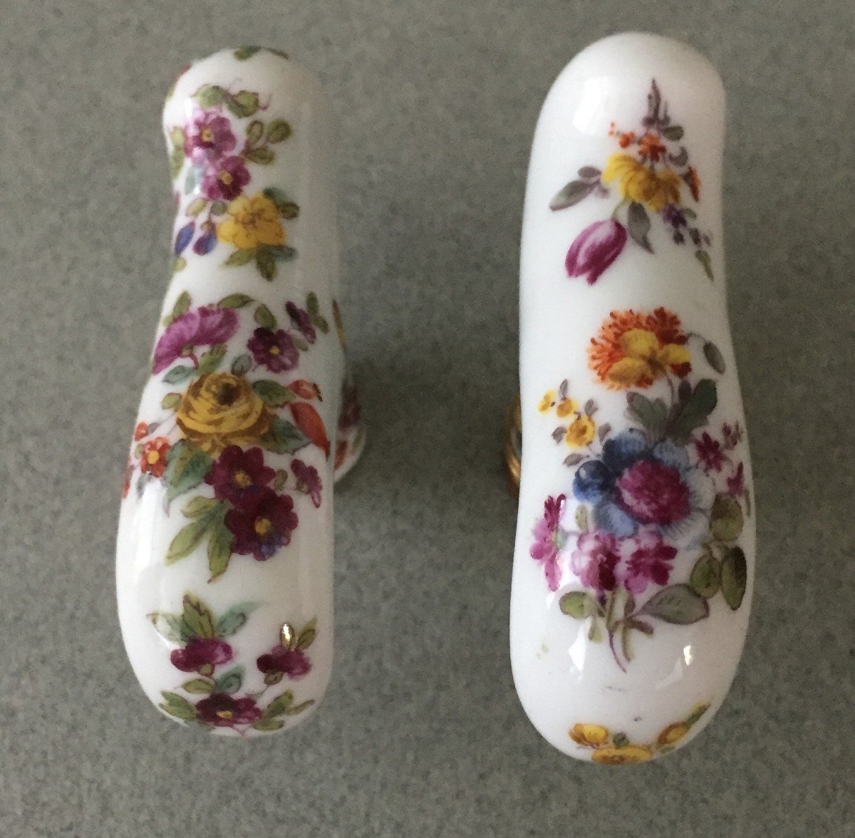 Proantic Allemagne 2 Pommeaux de cannes en porcelaine 19ème
