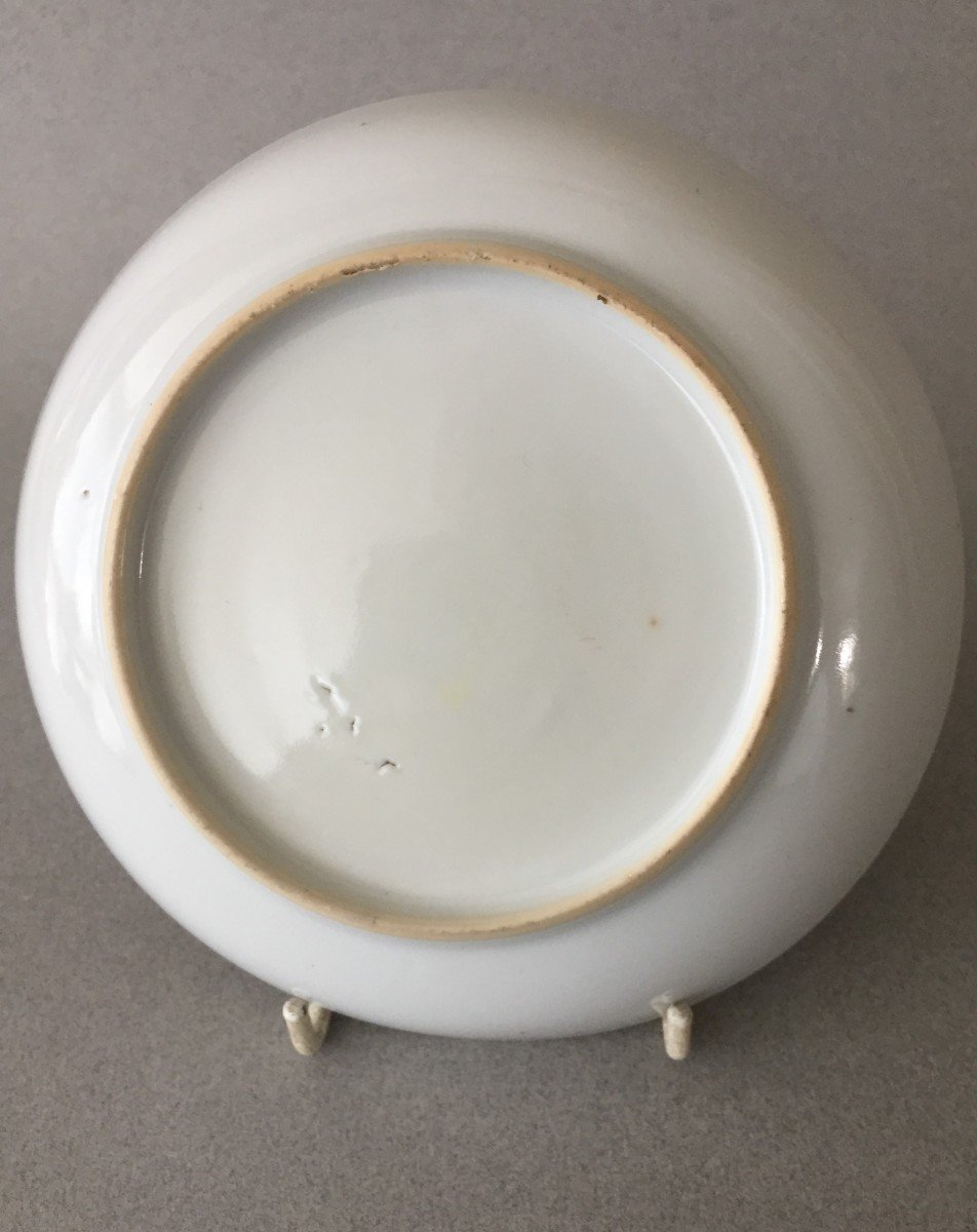 China: 18th Century  Armorial Saucer Dish-photo-3