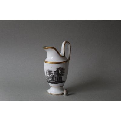  Paris:  Pot à lait en porcelaine à décor en grisaille d'un paysage  début19ème Siècle