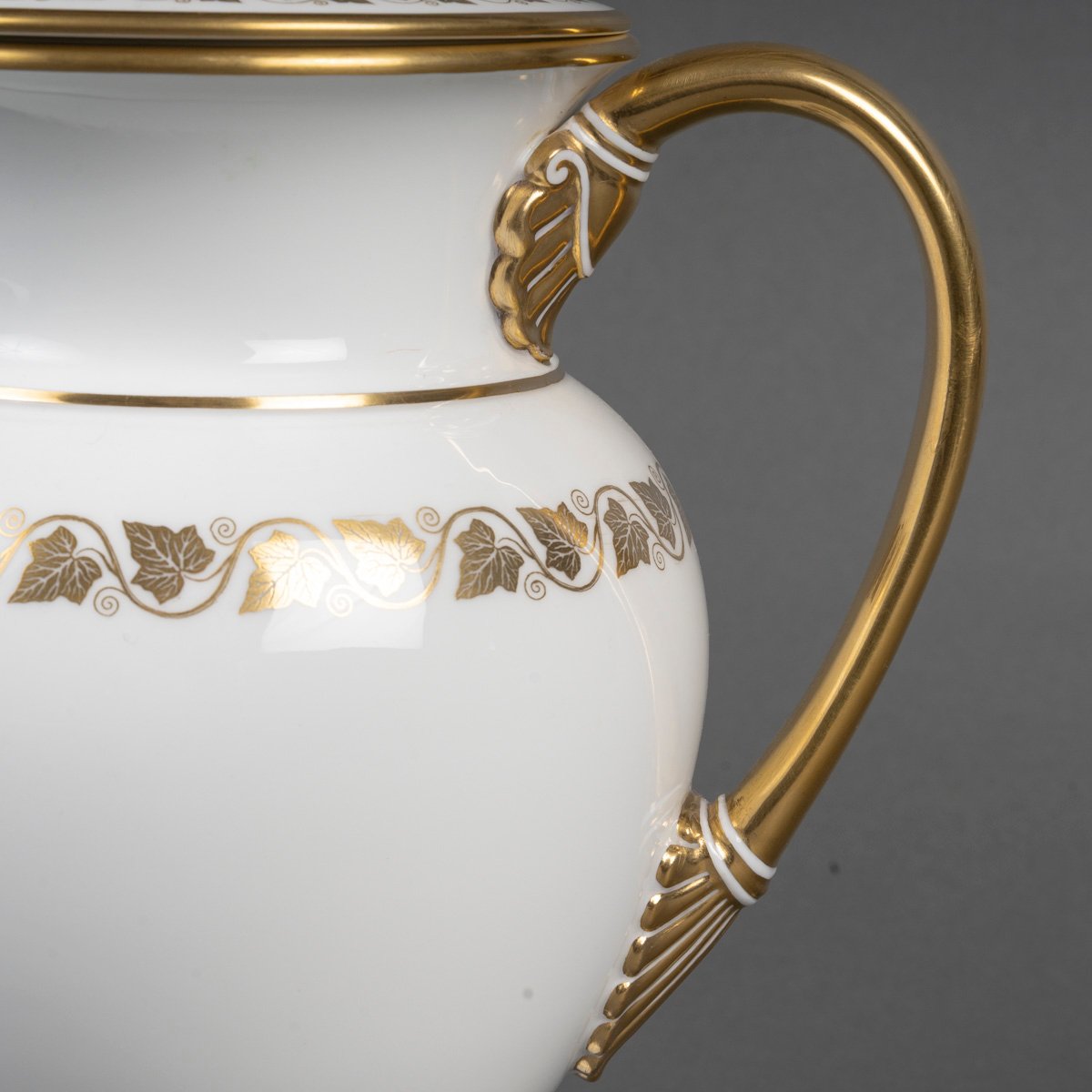 Pot à décoction de la manufacture Royale de Sèvres, daté 1847-photo-2