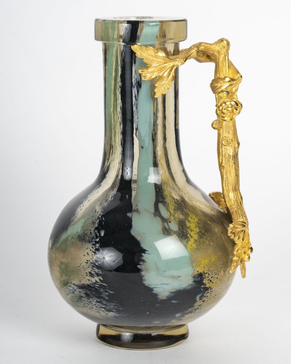 Ernest-Baptiste Leveillé (1841-1913) – Vase en cristal soufflé multicouches, monture en bronze 