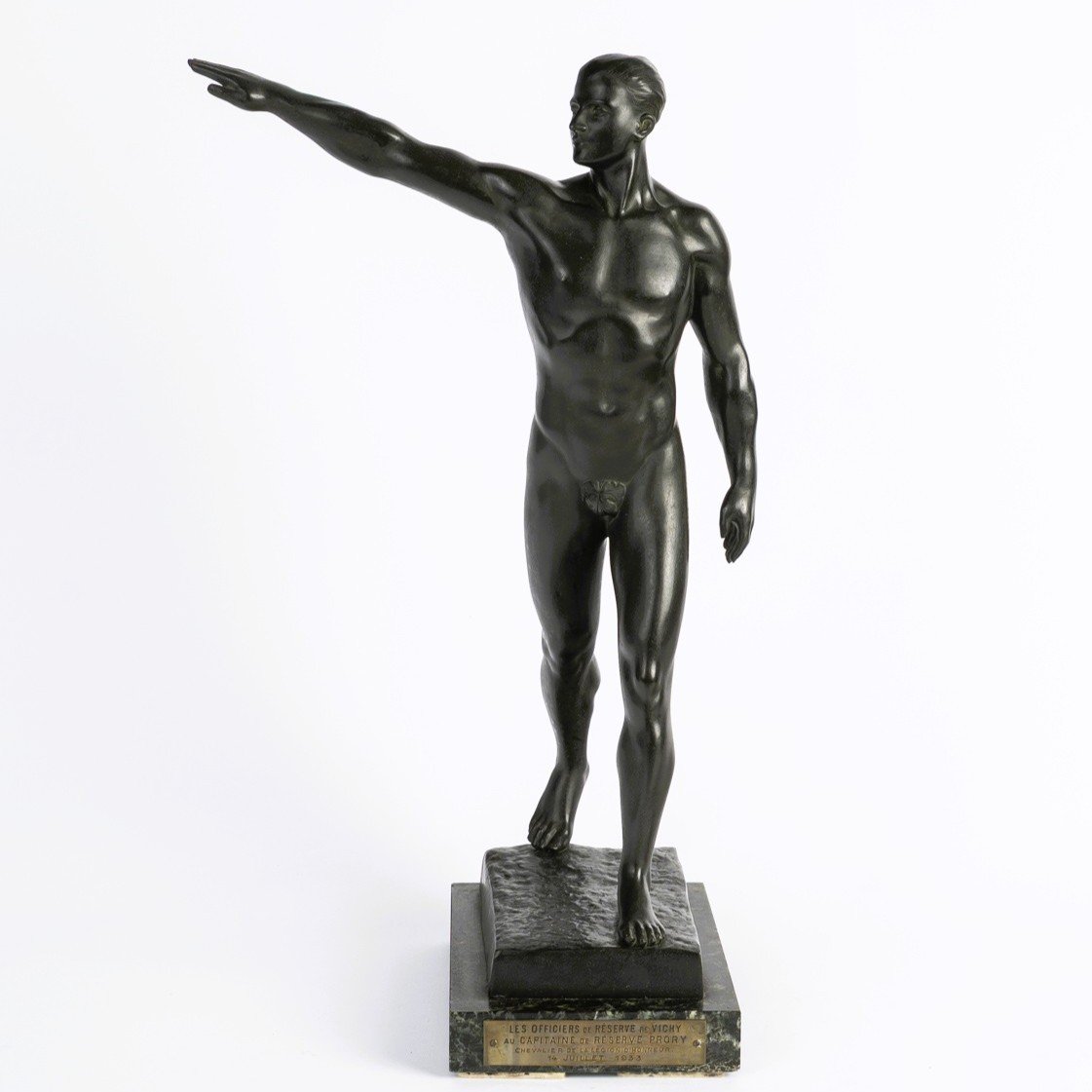 l'Athlète Au Salut Olympique, Bronze Sculpture By Maurice Guiraud-rivière, Presented In 1933-photo-2