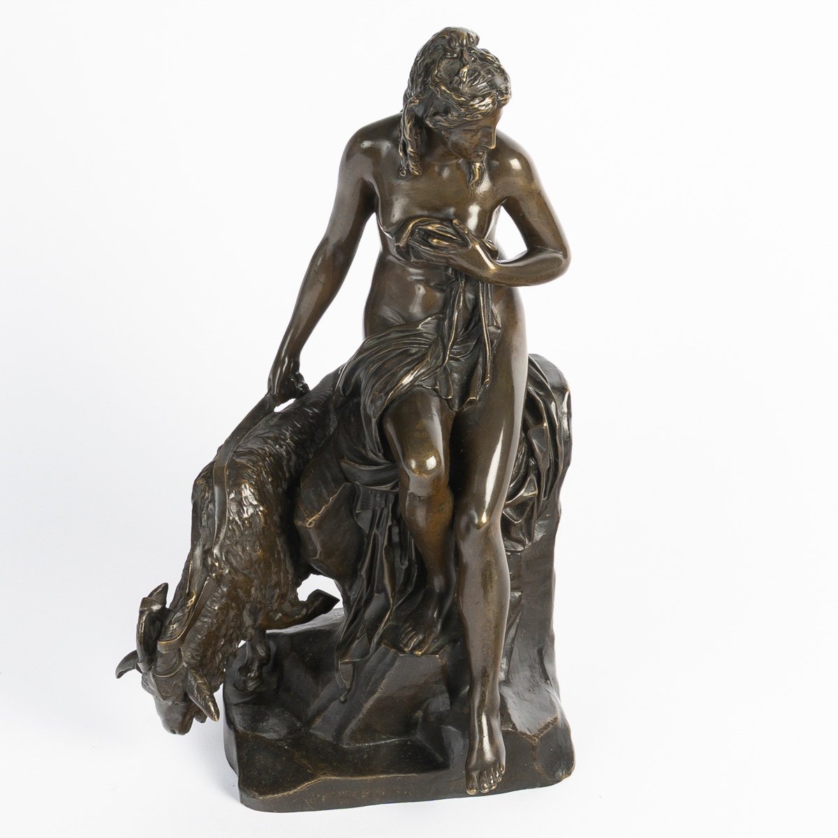 Pierre Julien (1731‑1804) – "Amalthée et la chèvre de Jupiter" pour Marie-Antoinette-photo-3