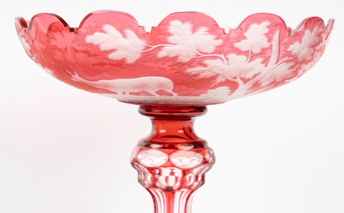 BOHÊME : GRANDE TAZZA EN VERRE DOUBLÉ GRAVÉ À LA ROUE, XIXe SIÈCLE-photo-4