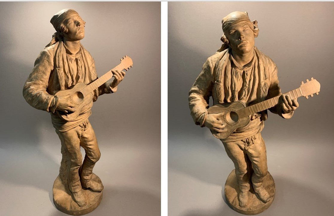 SÈVRES : Sculpture en terre cuite, jeune homme à la guitare, signé V. OMS-photo-4