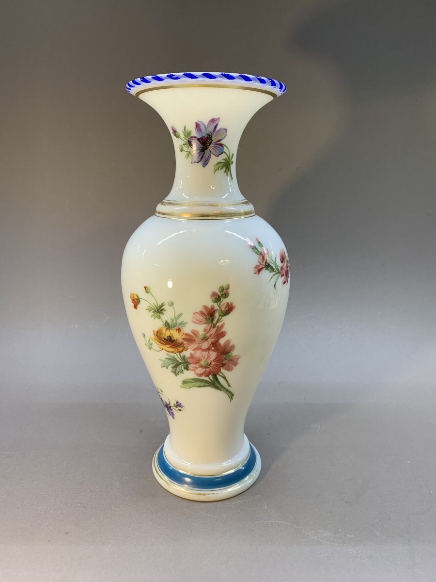 Baccarat:  Lovely Large Opaline Vase With Floral Decoration, By Jean-françois Robert-photo-2