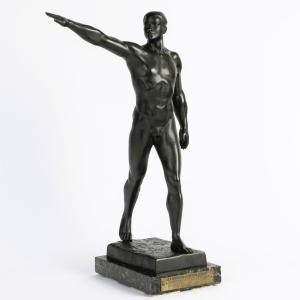 L'Athlète au Salut Olympique, bronze sportif de Maurice Guiraud-Rivière, offert en 1933