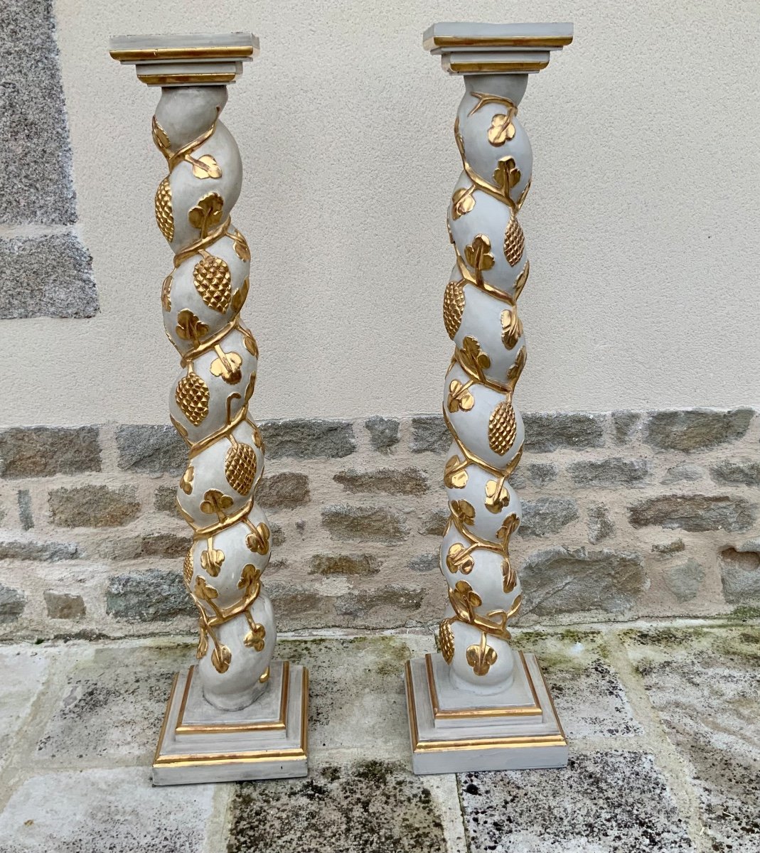 Pair Of 18th Century Torso Columns In Gray Lacquered And Regilded Wood-photo-2