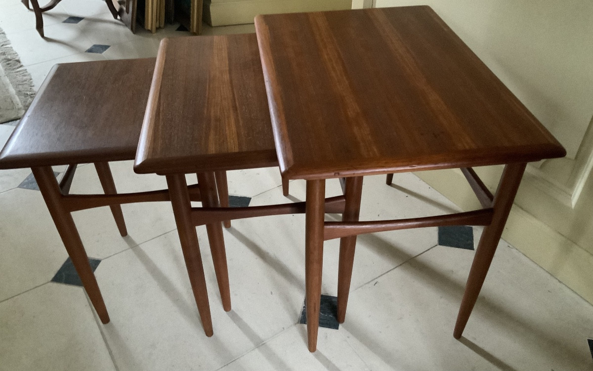 Tables basses  gigognes    en  teck  massif  (Scandinavie  années  60 )-photo-4