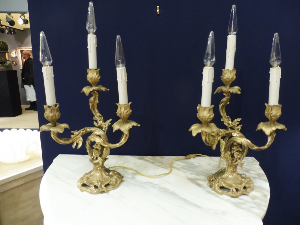 Paire De chandeliers Candélabres De Style Lxv  En Bronze Doré -photo-1