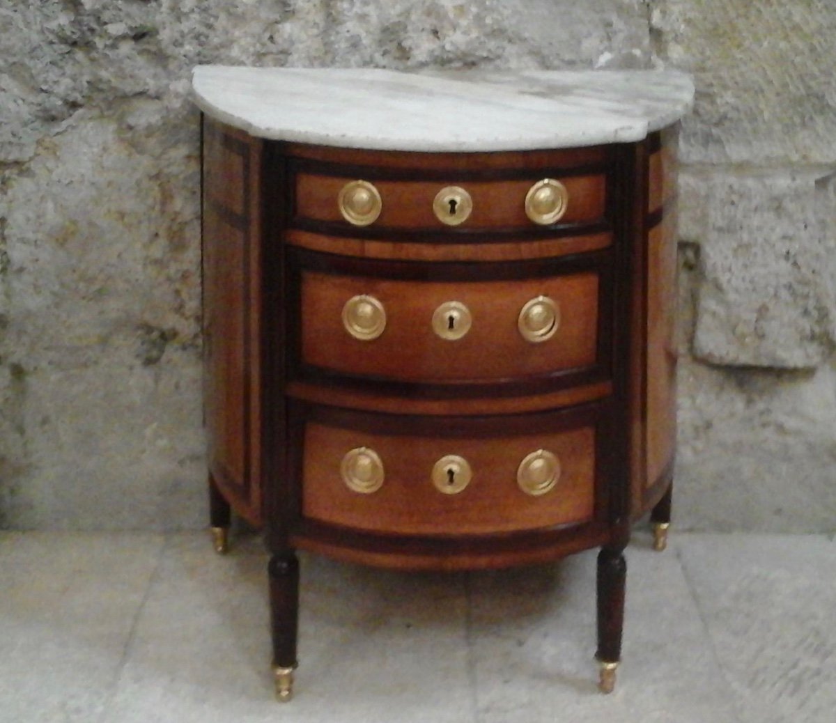 Commode Demi Lune ,époque Lxvi En Noyer Plaqué Et Acajou -photo-4