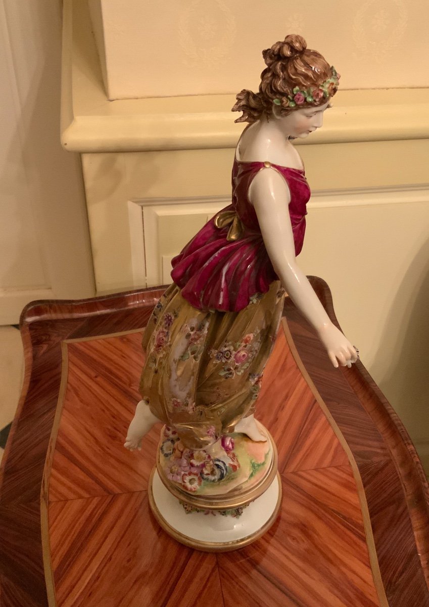 Figurine. Porcelain F.greiner, Volkstedt Rudolstadt-photo-2