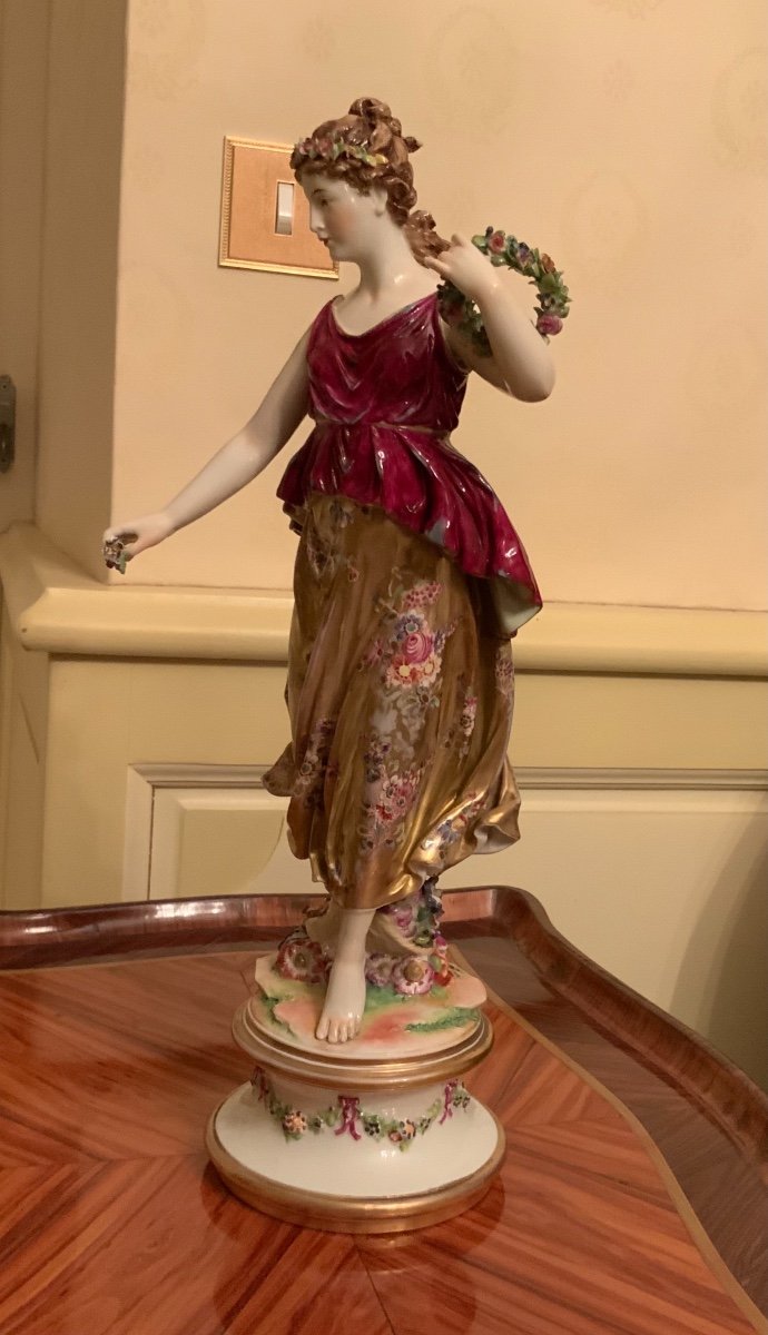 Figurine. Porcelain F.greiner, Volkstedt Rudolstadt-photo-1