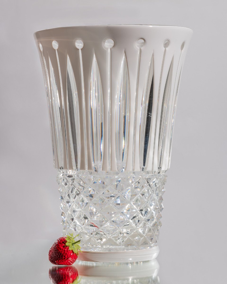 Vase en cristal doublé blanc, modèle Tommyssimo, cristalleries de Saint Louis-photo-3