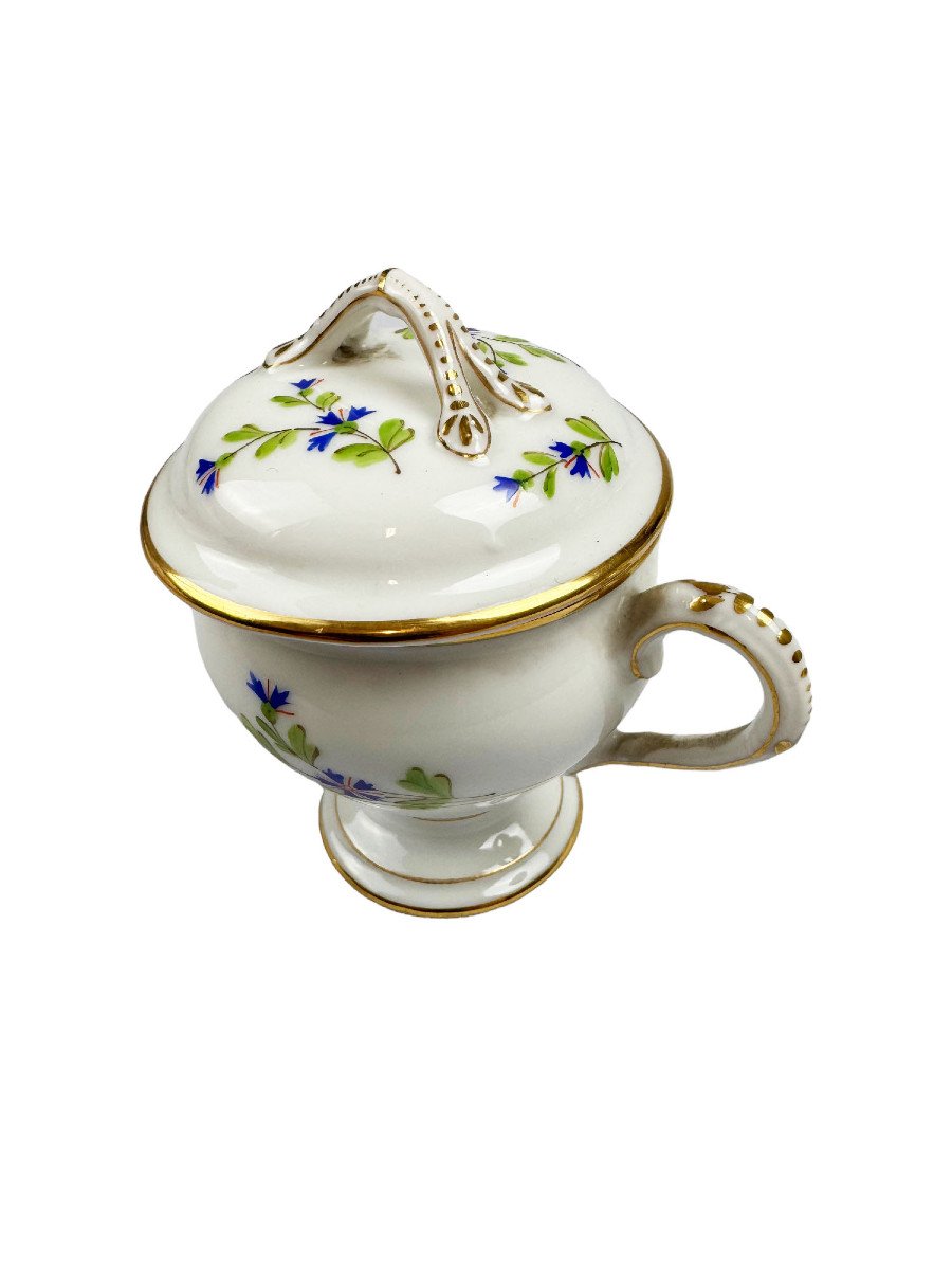 Bel ensemble composé d’un plateau et de 16 pots à crème en porcelaine, décor au barbeau-photo-4