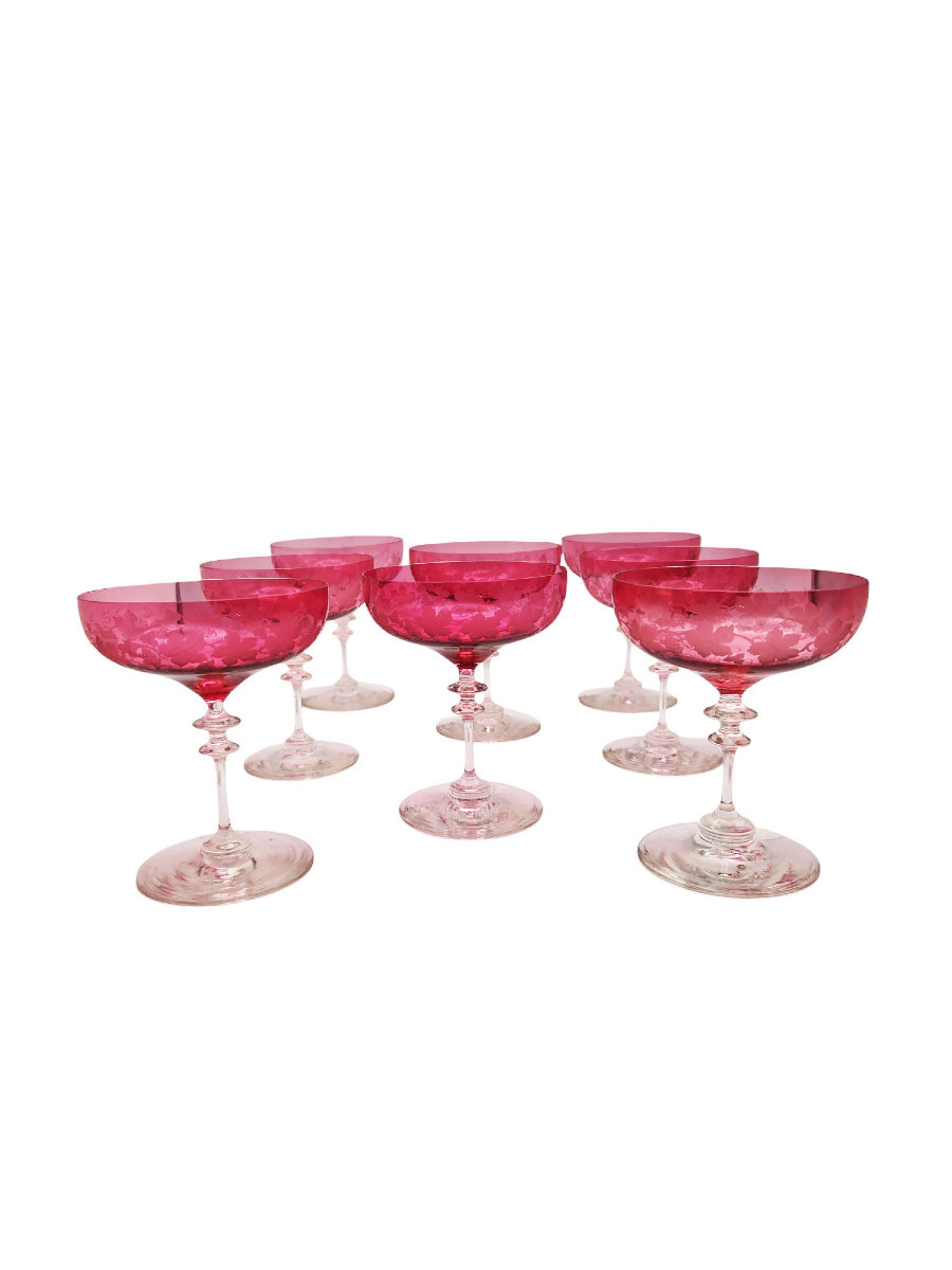 Suite De 8 Coupes à Champagne En Cristal Doublé Rose Et Gravé, XIXème.