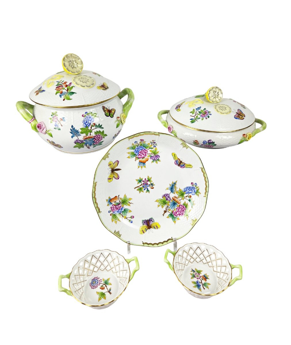 Herend Porcelain Dinner Service, Queen Viktoria Pattern, 62 Pieces.-photo-2