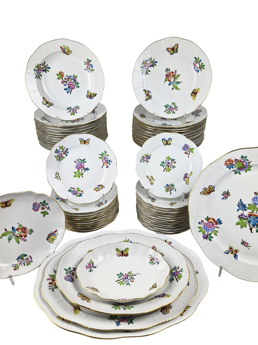 Herend Porcelain Dinner Service, Queen Viktoria Pattern, 62 Pieces.-photo-4