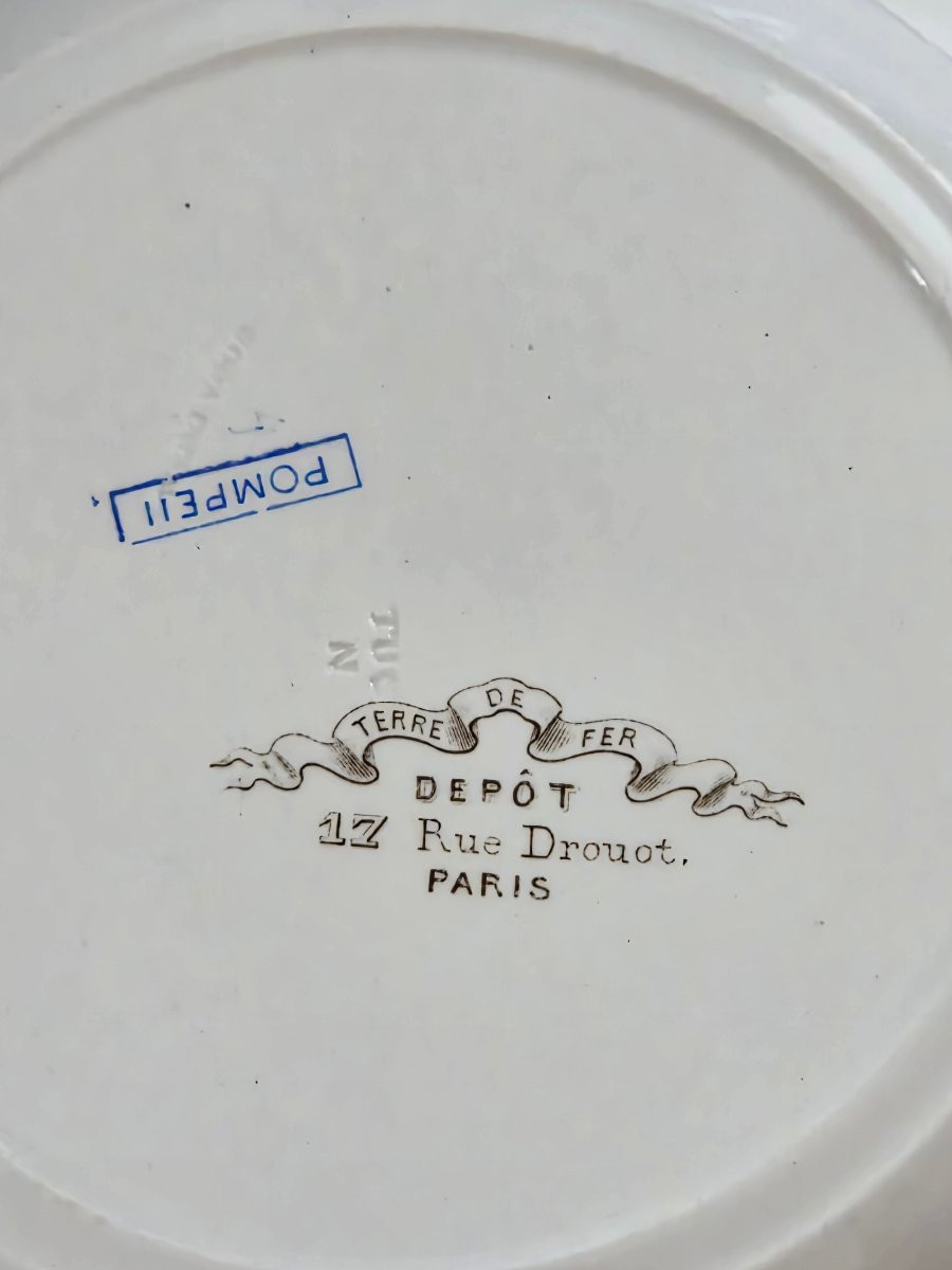 Service de table en faïence de Wedgwood, modèle Pompéi, 62 pièces, XIXème.-photo-4