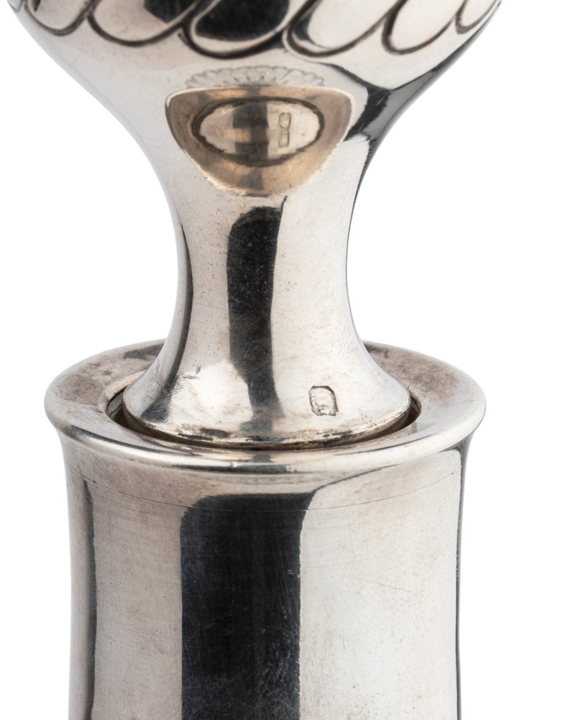 Carafe à vin en cristal de Baccarat, montée argent, fin XIXème.-photo-3