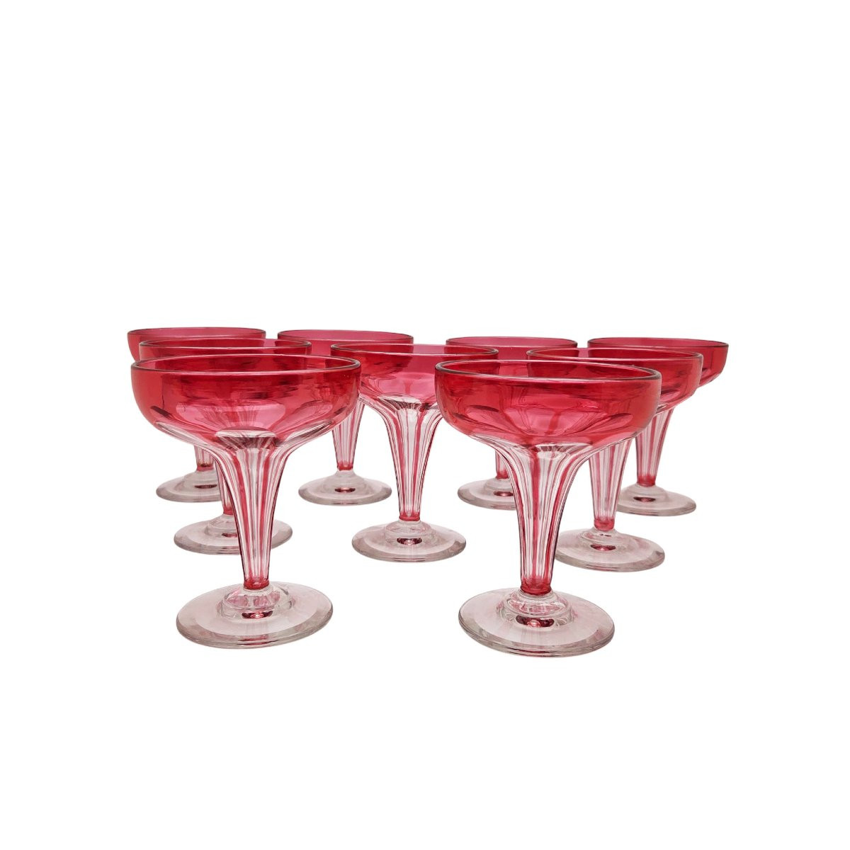  Série de 9 coupes champenoises en cristal de Baccarat, doublées roses.-photo-2