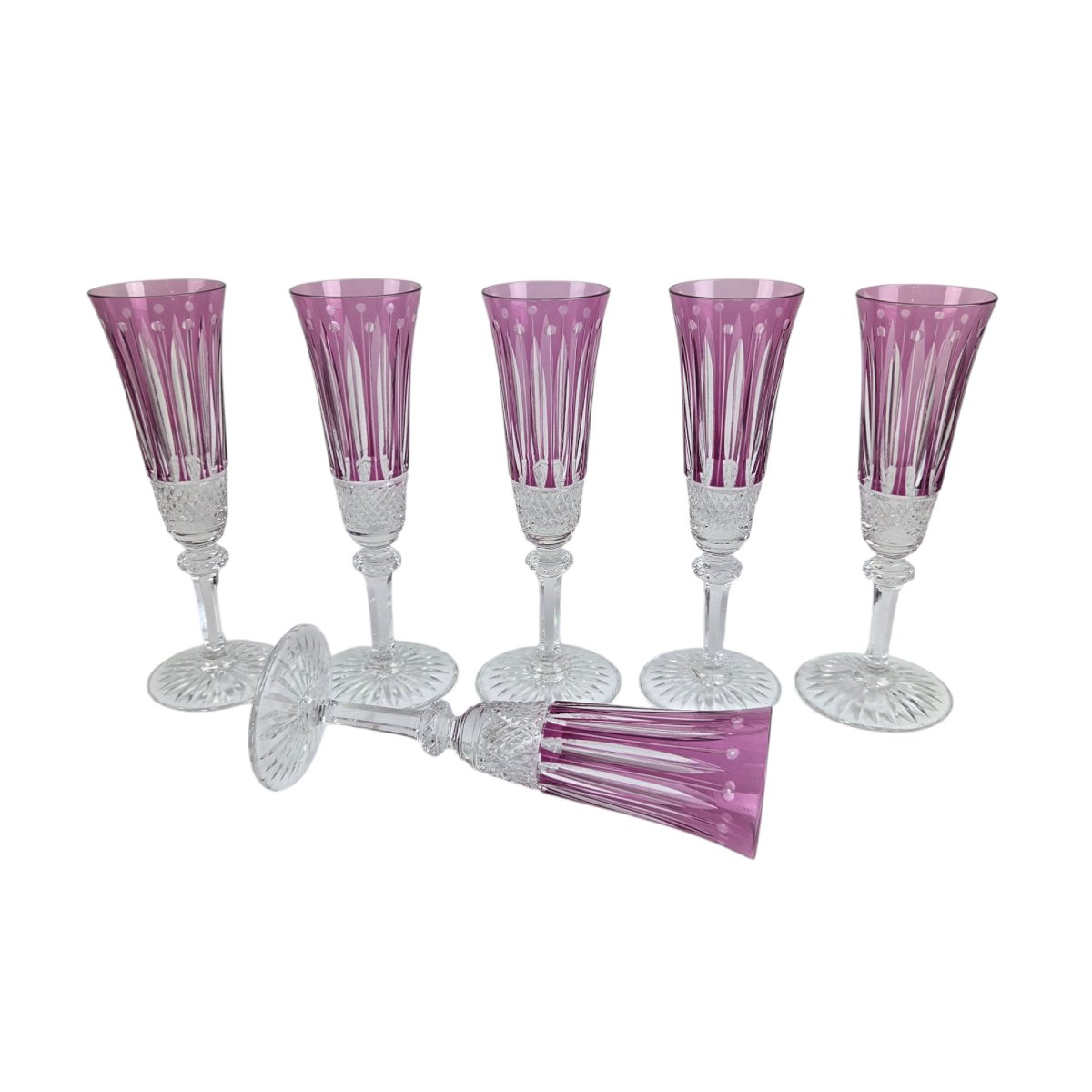 Suite de 6 flûtes à champagne en cristal de Saint Louis, modèle Tommy, couleur améthyste.-photo-3