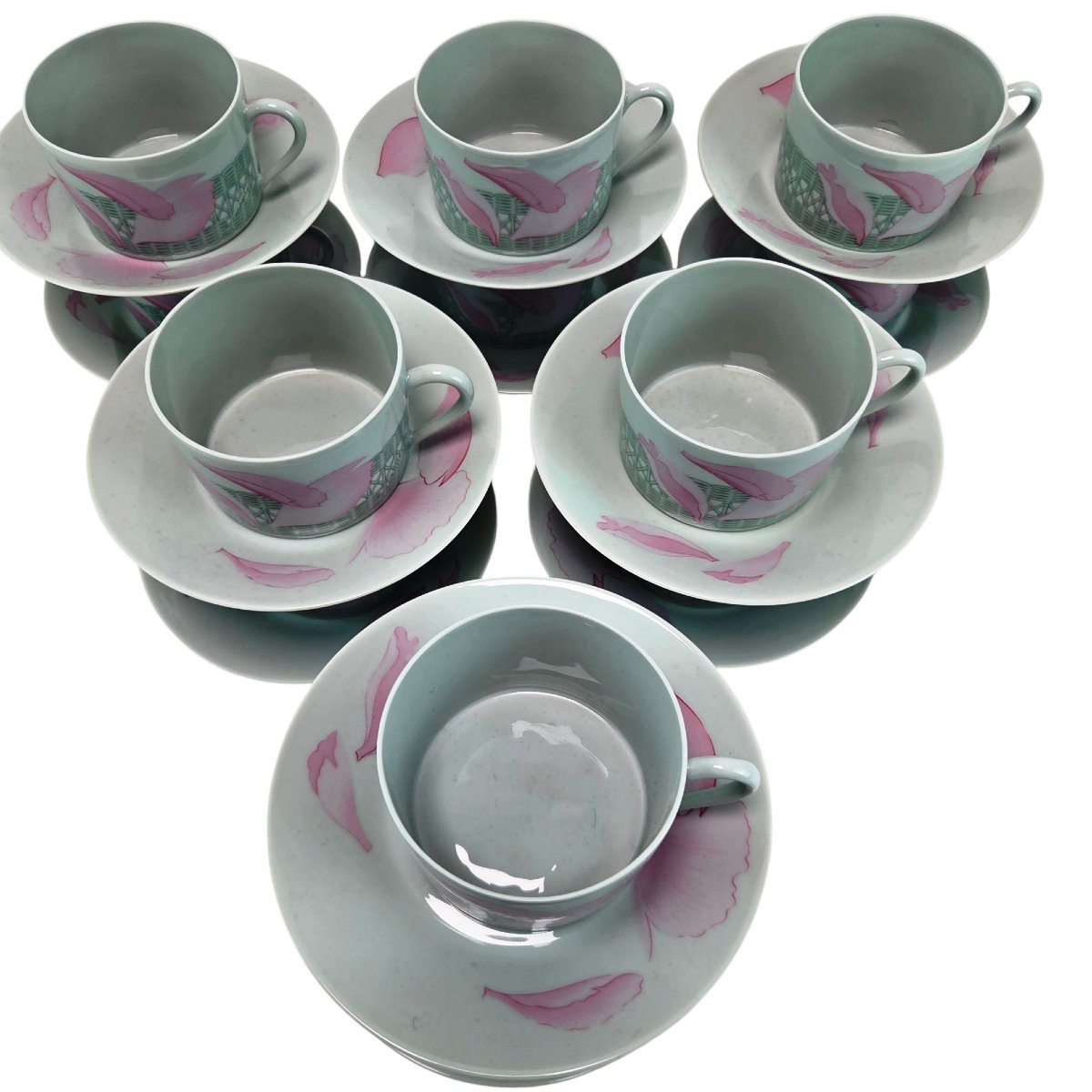 Limoges Porcelain Service, Pivoines Céladon Model, Hermès, 80 Pieces.-photo-3