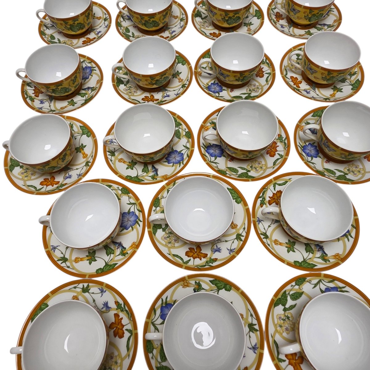 Service à thé en porcelaine de Limoges pour 18 personnes, maison Hermès, modèle Siesta, 39 pièc-photo-2