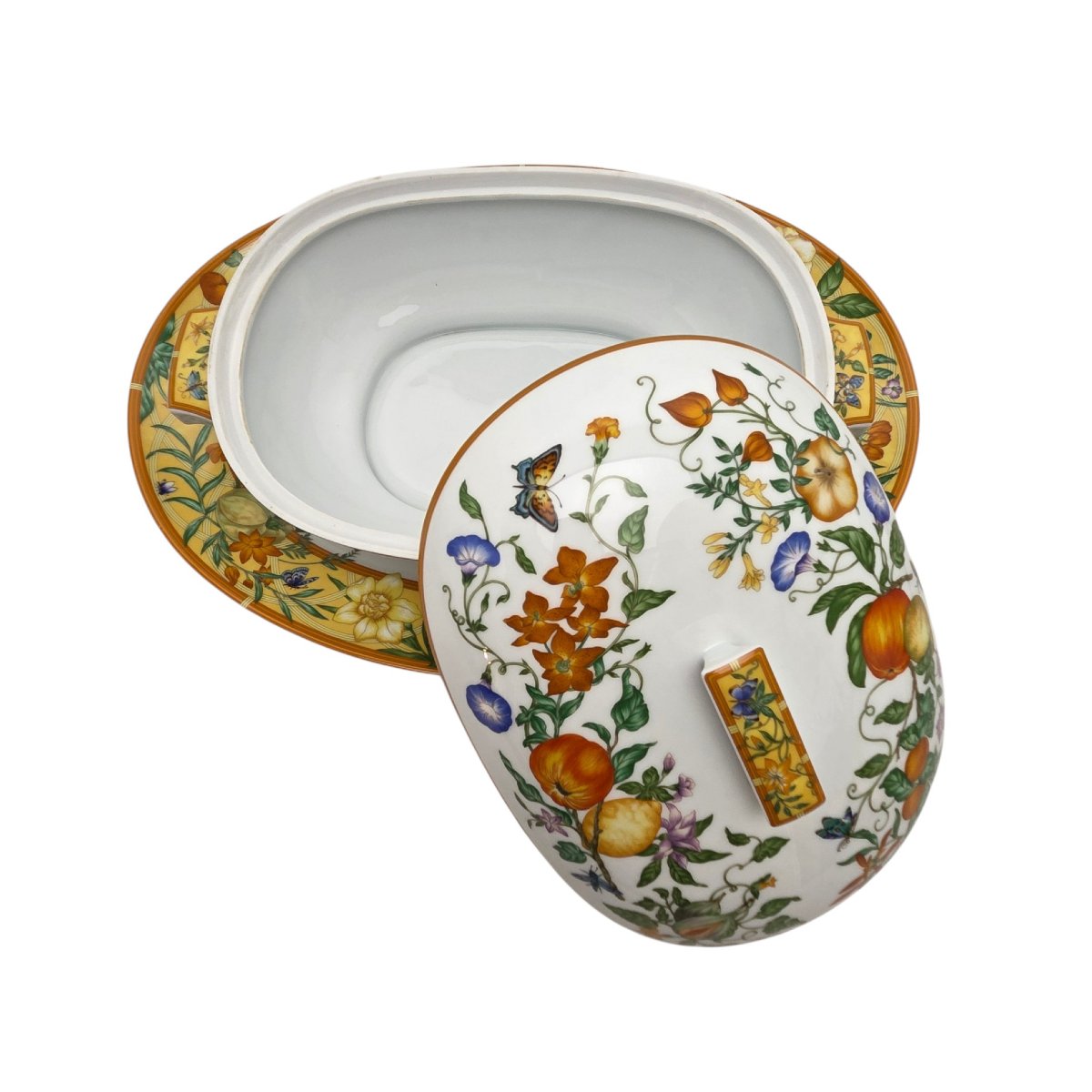 Partie de service de table en porcelaine de Limoges pour 18 personnes, maison Hermès-photo-1