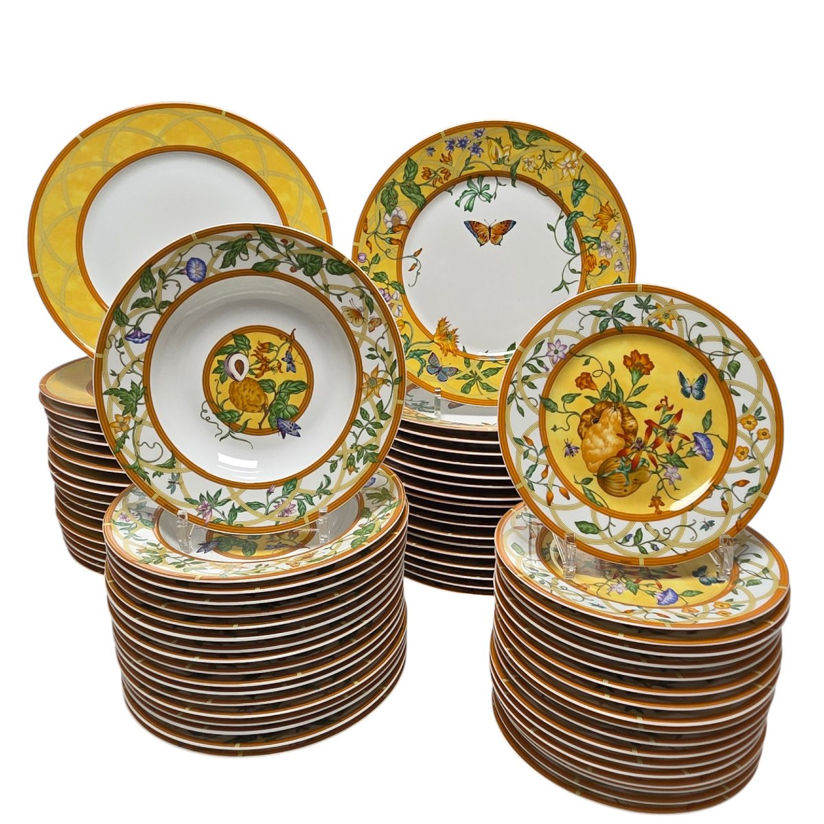 Partie de service de table en porcelaine de Limoges pour 18 personnes, maison Hermès-photo-7