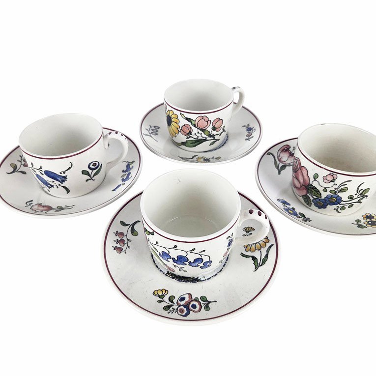 Set Of 4 Sarreguemines Earthenware Tea Cup And Saucer Sets, "annales" Model.