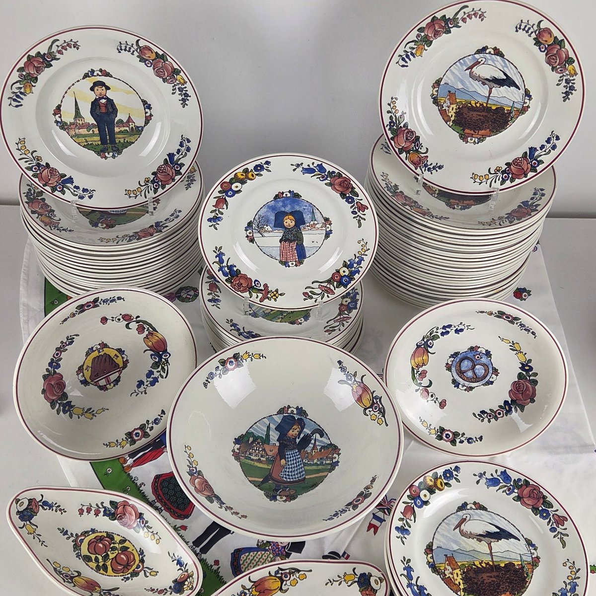 Sarreguemines Earthenware Dinner Service, “annales” Model, 52-piece Set.-photo-4