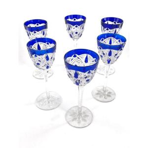 Suite De 6 Verres à Vin Du Rhin En Cristal De Baccarat, Modèle Lagny, Bleu Cobalt.