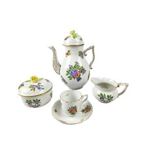 Herend Porcelain Coffee Service, Queen Viktoria Pattern, 15 Pieces.