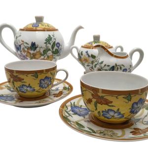 Service à thé en porcelaine de Limoges pour 18 personnes, maison Hermès, modèle Siesta, 39 pièc