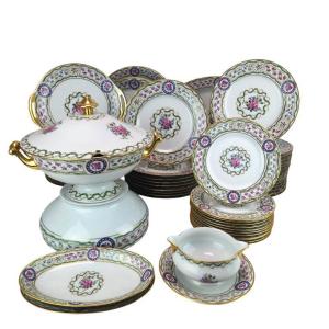 Service de table et service à café en porcelaine de Limoges, maison Haviland, modèle Louvecienn