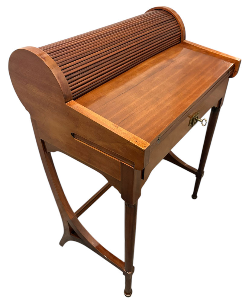 Small Art Deco Wooden Desk, Italy, Circa 1930.