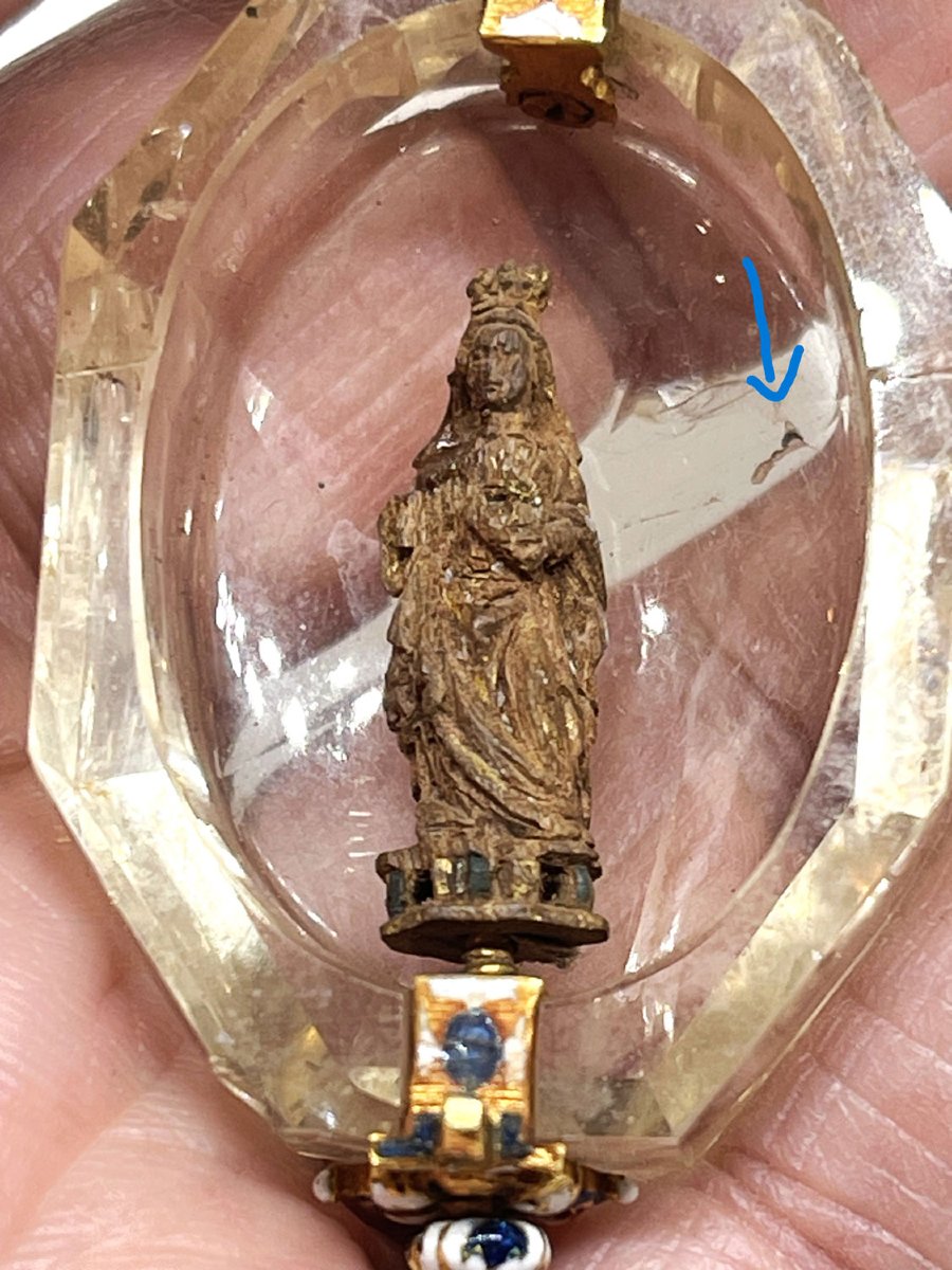 Pendentif en cristal de roche, or et émaux polychromes. Espagne XVIIᵉ siècle-photo-6