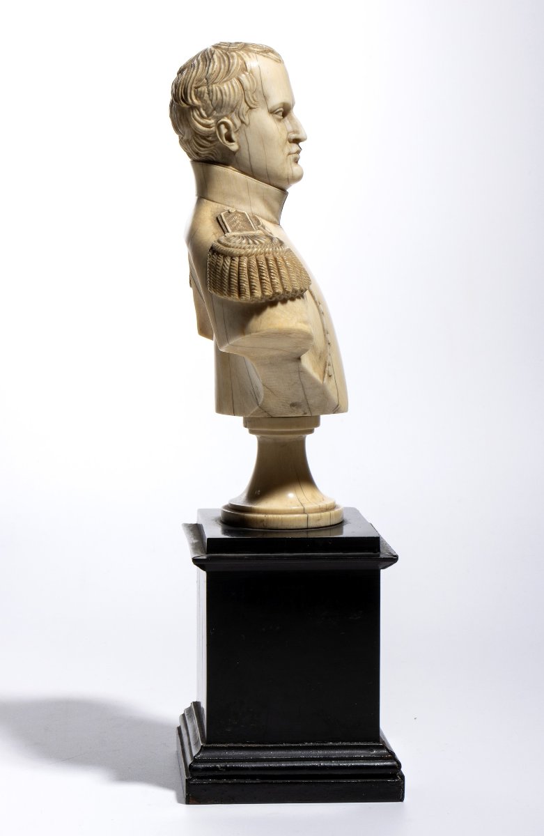 Buste en ivoire représentant Napoléon Bonaparte, XIXème-photo-3