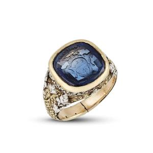 Bague chevalier en or ornée d’un saphir XVIIIème  gravé d’armoiries