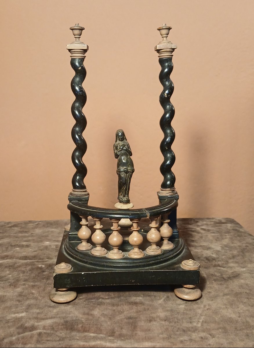 Petit Temple en bois