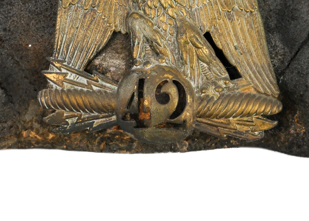 Fragment de shako du 42e régiment d'infanterie de Napoléon-photo-2