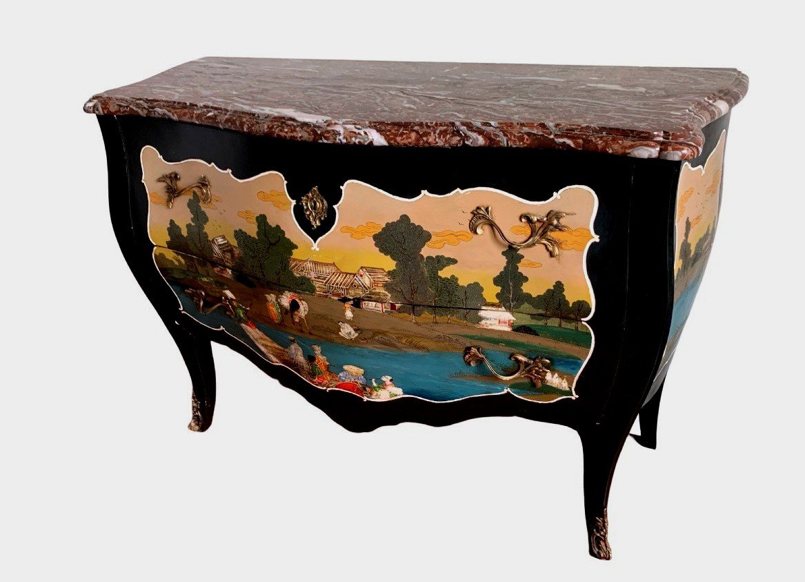 Commode  Galbée Peinte à Décor Polychrome Chine 