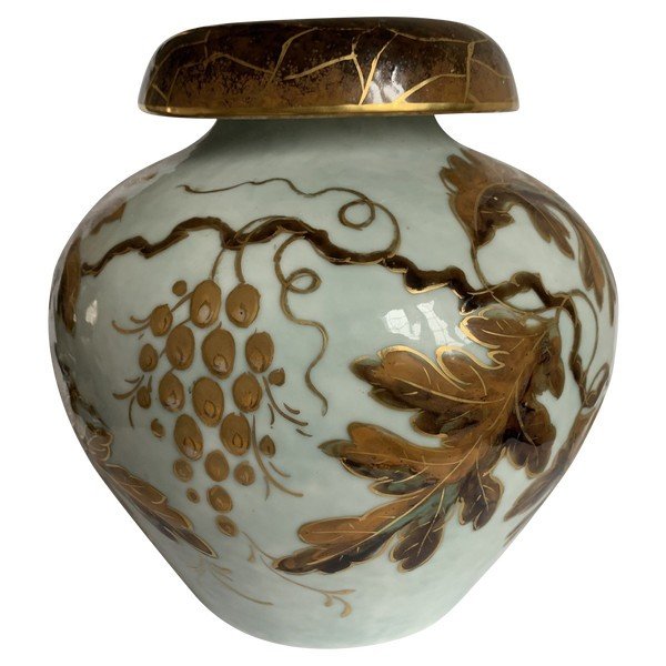 Vase Camille Tharaud, Porcelaine De Limoges émaillée, Modèle Amarante Aux Pampres De Vigne