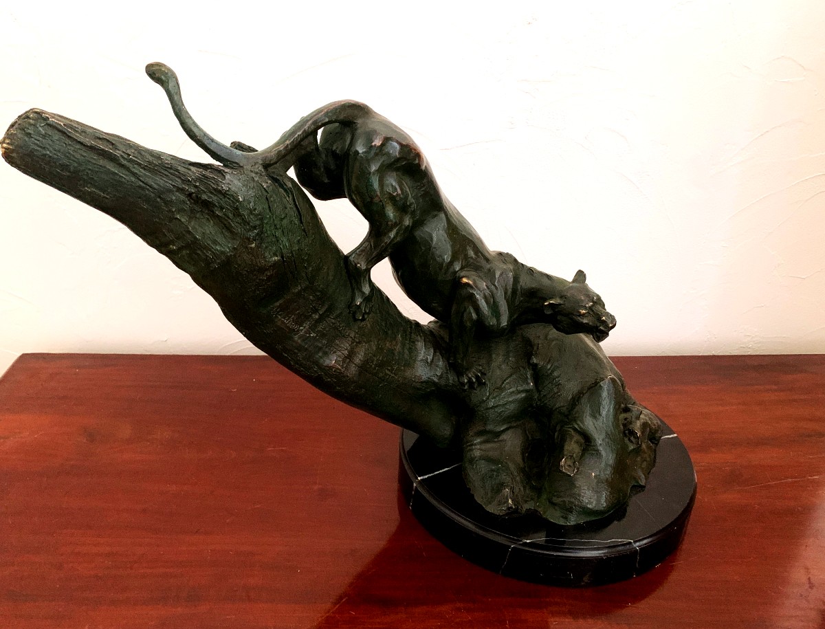 Bronze Sculpture By Bc Zheng Of A Panther Descending From A Tree.-photo-3